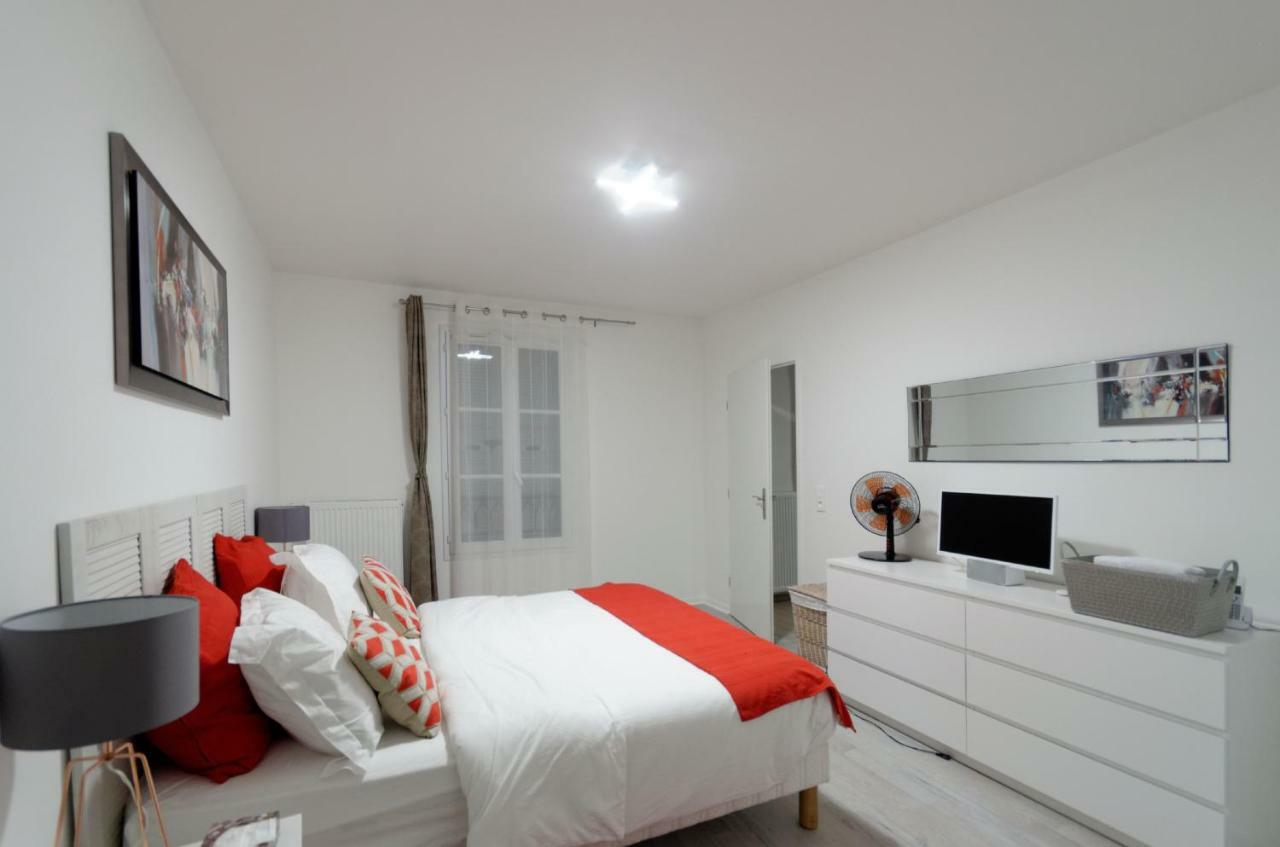 Red-Line Apartment Serris Luaran gambar