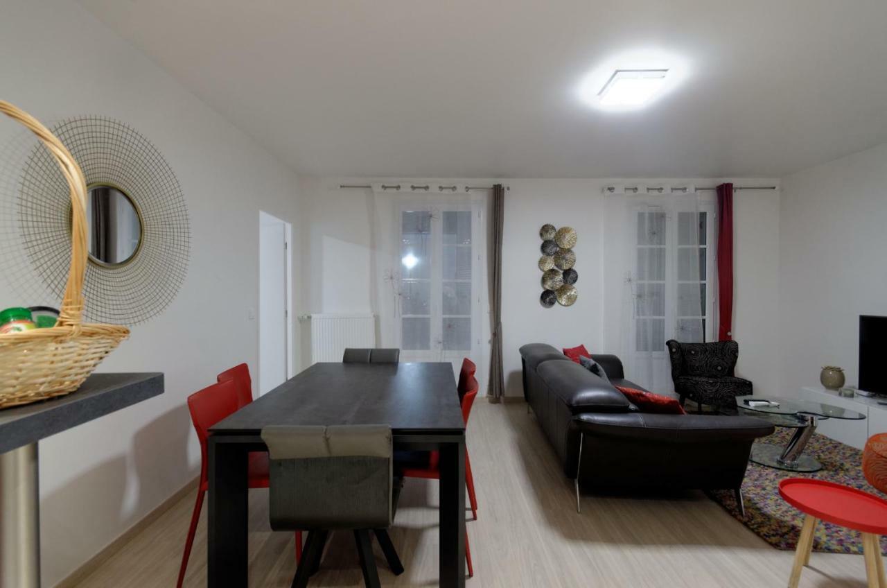 Red-Line Apartment Serris Luaran gambar