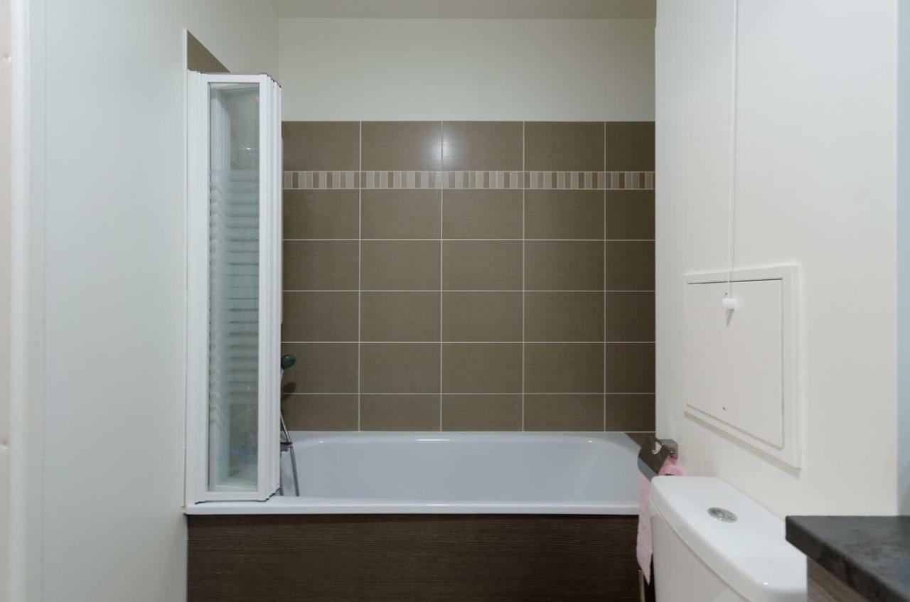 Red-Line Apartment Serris Luaran gambar