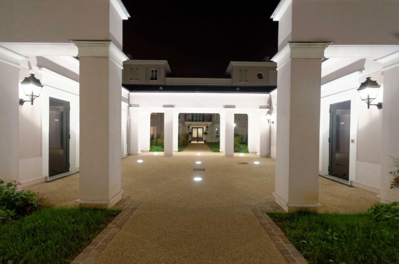 Red-Line Apartment Serris Luaran gambar
