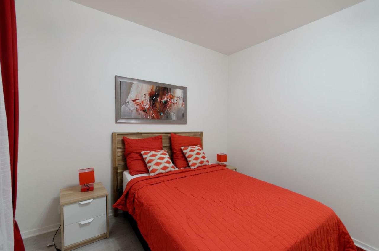 Red-Line Apartment Serris Luaran gambar