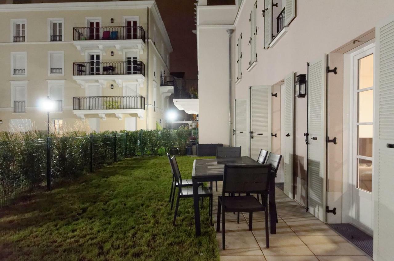 Red-Line Apartment Serris Luaran gambar