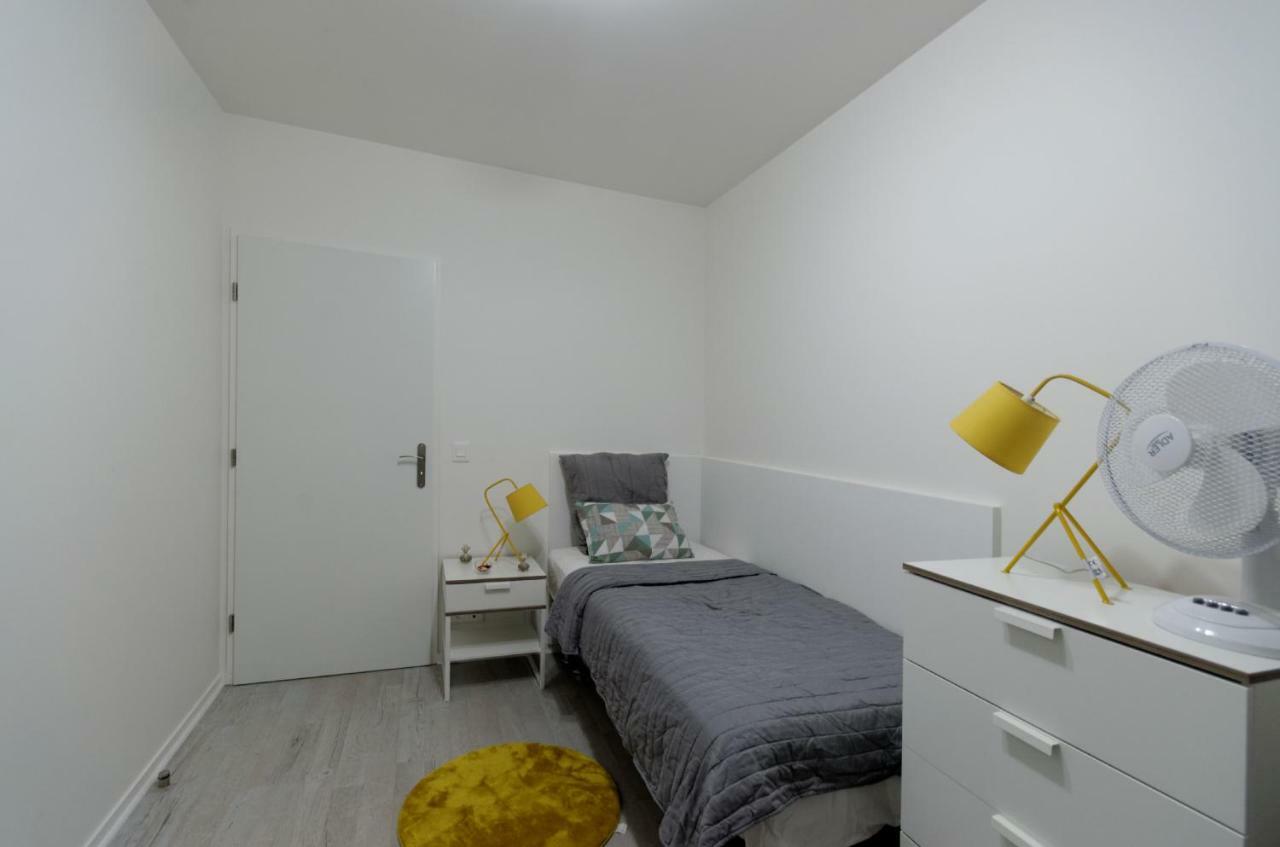 Red-Line Apartment Serris Luaran gambar