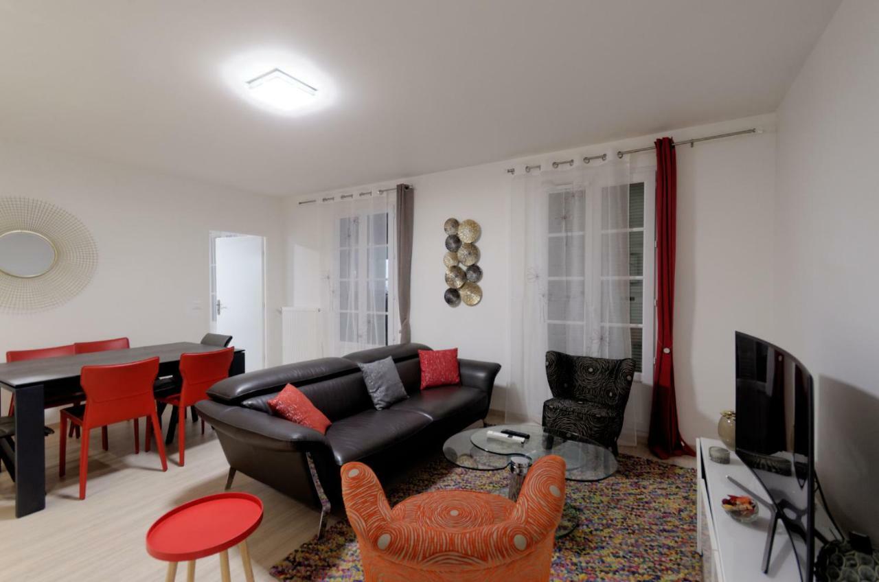 Red-Line Apartment Serris Luaran gambar