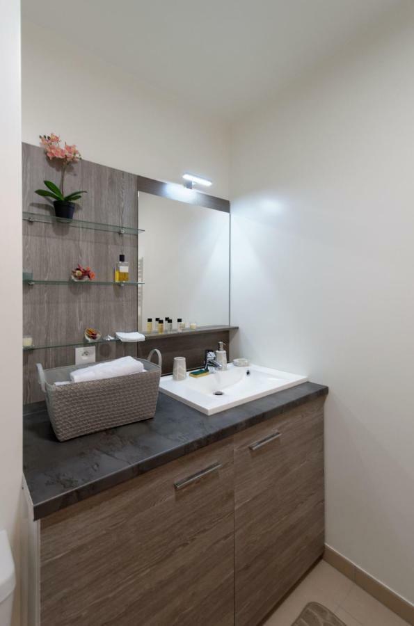 Red-Line Apartment Serris Luaran gambar
